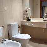 Hotel De Plaza & 4*