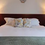 Hotel De Plaza &