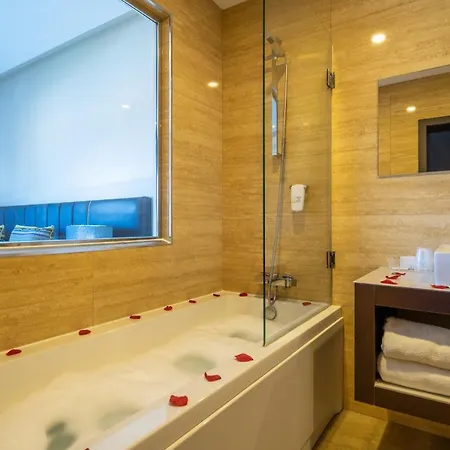 De Plaza & Hotel 4*