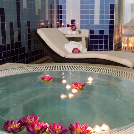 De Plaza & Hotel 4*