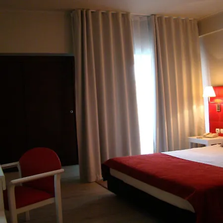 De Plaza & Hotell Ílhavo