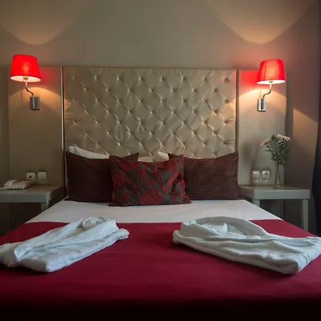 De Plaza & Hotell 4*