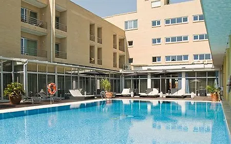 Hotel De Plaza &