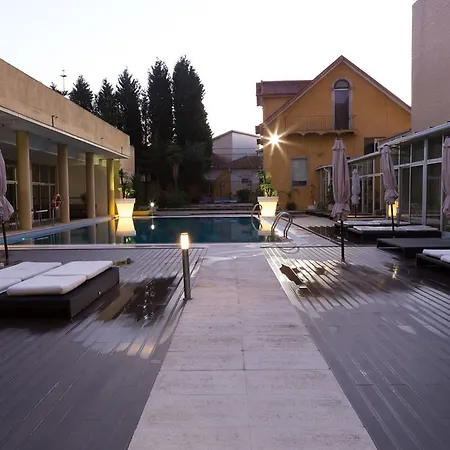 Hotel De Plaza &