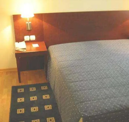 De Plaza & Hotel 4*