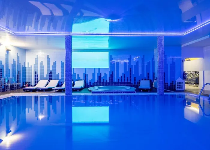 De Plaza & Отель