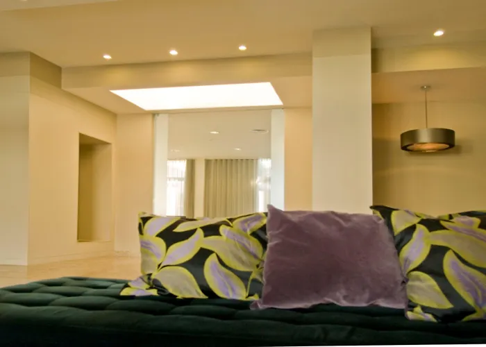 Отель De Plaza & Ильяву