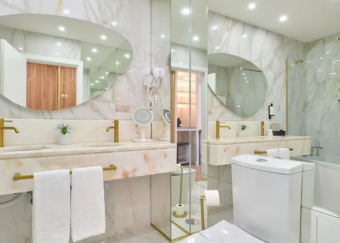 Отель De Plaza & Ильяву