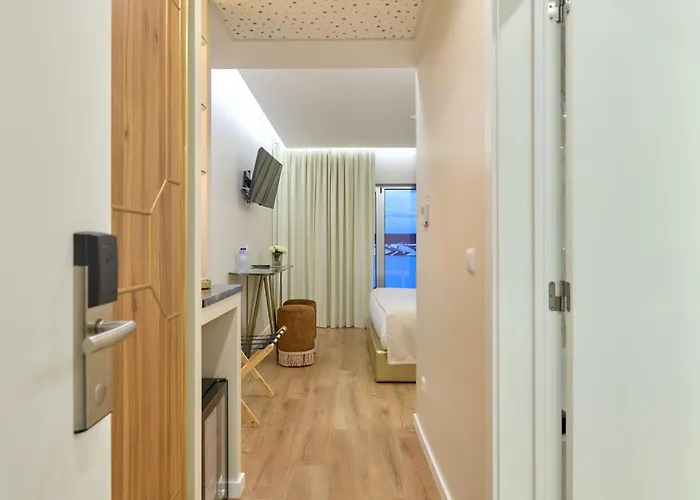 De Plaza & Отель 4*