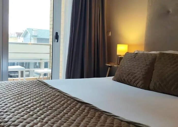 De Plaza & Отель